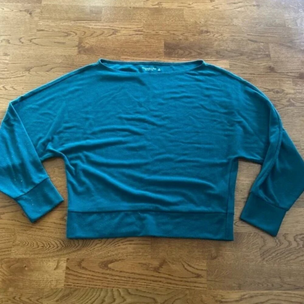 abercrombie long sleeve top shirt S soft AF cozy slash boat neck teal green